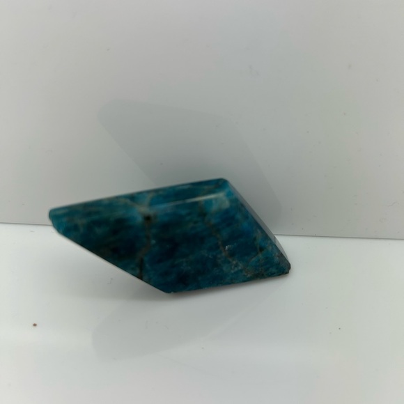 Polished apatita crystal - Picture 4 of 7